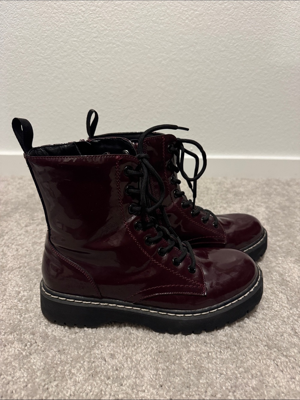 Women’s Size 7.5 Lace-Up Zipper Combat Boots - Burgundy